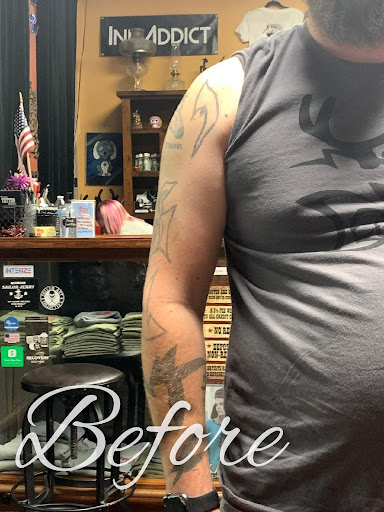 Tattoo Shop «Frontier Tattoo Company», reviews and photos, 2510 E Hunt Hwy #12, San Tan Valley, AZ 85143, USA