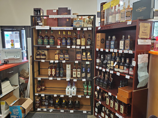 Liquor Store «Liquor City Uncorked», reviews and photos, 501 Crescent Ave, Covington, KY 41011, USA