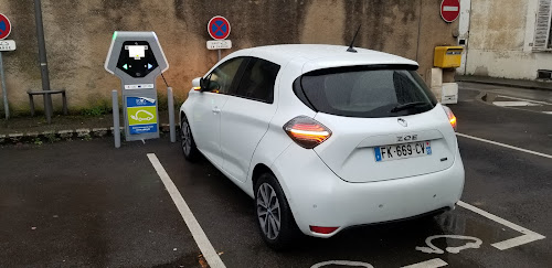 Borne de recharge de véhicules électriques SDEY Charging Station Sens