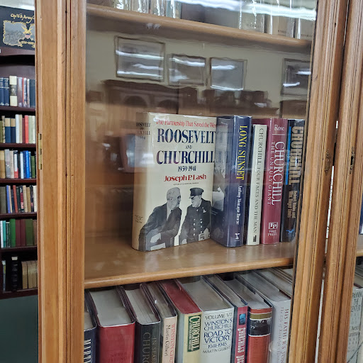 Used Book Store «Alcuin Books», reviews and photos, 4242 N Scottsdale Rd, Scottsdale, AZ 85251, USA