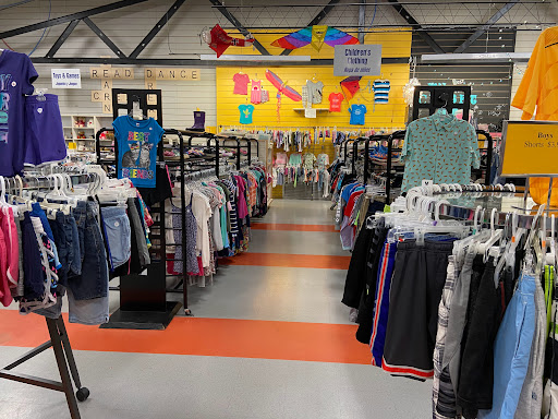 Thrift Store «Second Impressions Upscale Thrift Store», reviews and photos, 3750 S Westnedge Ave, Kalamazoo, MI 49008, USA