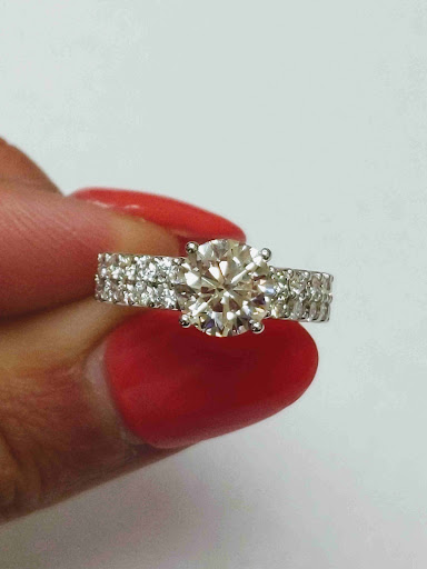 Jewelry Store «Gold N Heart Jewelers (Store #1)», reviews and photos, 3998 Cochran St #4, Simi Valley, CA 93063, USA