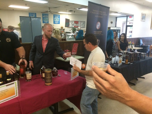 Liquor Store «Davie Discount Liquors & Wine», reviews and photos, 8856 W State Rd 84, Davie, FL 33324, USA