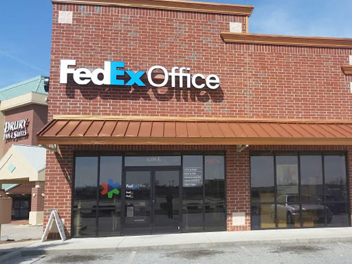 Print Shop «FedEx Office Print & Ship Center», reviews and photos, 3208 W Gate City Blvd e, Greensboro, NC 27407, USA