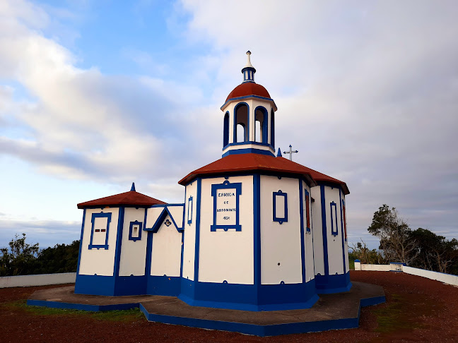 Avaliações doErmida de Nossa Senhora do Monte Santo em Lagoa (R.A.A.) - Igreja