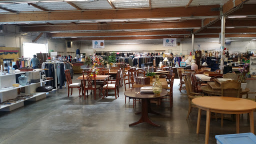 Thrift Store «St. Vincent de Paul Thrift Store & Donation Center, Fremont», reviews and photos, 3777 Decoto Rd, Fremont, CA 94555, USA