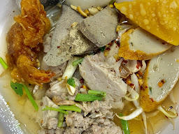 ก๋วยเตี๋ยว เย็นตาโฟต้มยำ สุกี้ ข้าวต้มเครื่อง