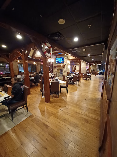 Shopping Mall «Plantation Point Shopping Center», reviews and photos, 6461 Plantation Center Dr, Raleigh, NC 27616, USA