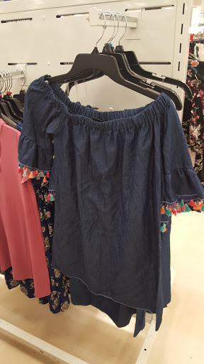 Shopping Mall «Park Forest Shopping Center SW», reviews and photos, 3544 Forest Ln, Dallas, TX 75234, USA