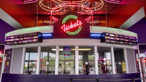 Movie Theater «Regal Cinemas Henrietta 18», reviews and photos, 525 Marketplace Dr, Rochester, NY 14623, USA