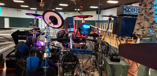 Bowling Alley «The Hardwoods Bowling and Banquet Center», reviews and photos, 1091 E Center St, Ithaca, MI 48847, USA