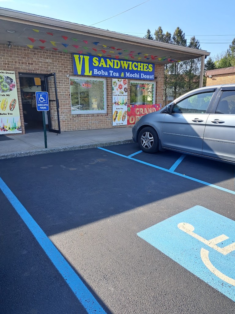 VL SANDWICHES - BOBA TEA & MOCHI DONUT 18045
