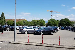 Parking Perdtemps - Nyon image