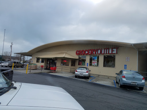 Grocery Store «Grocery Outlet Bargain Market», reviews and photos, 1124 3rd St, Crescent City, CA 95531, USA