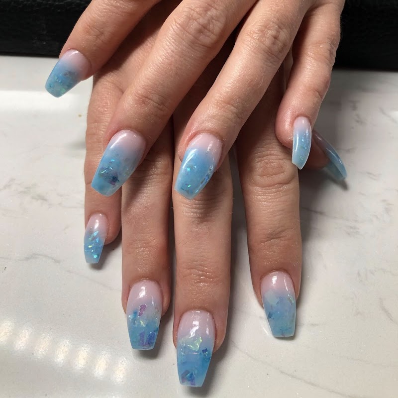 Lunar Nails