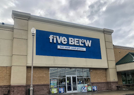 Variety Store «Five Below», reviews and photos, 190 Upland Square Dr, Stowe, PA 19464, USA