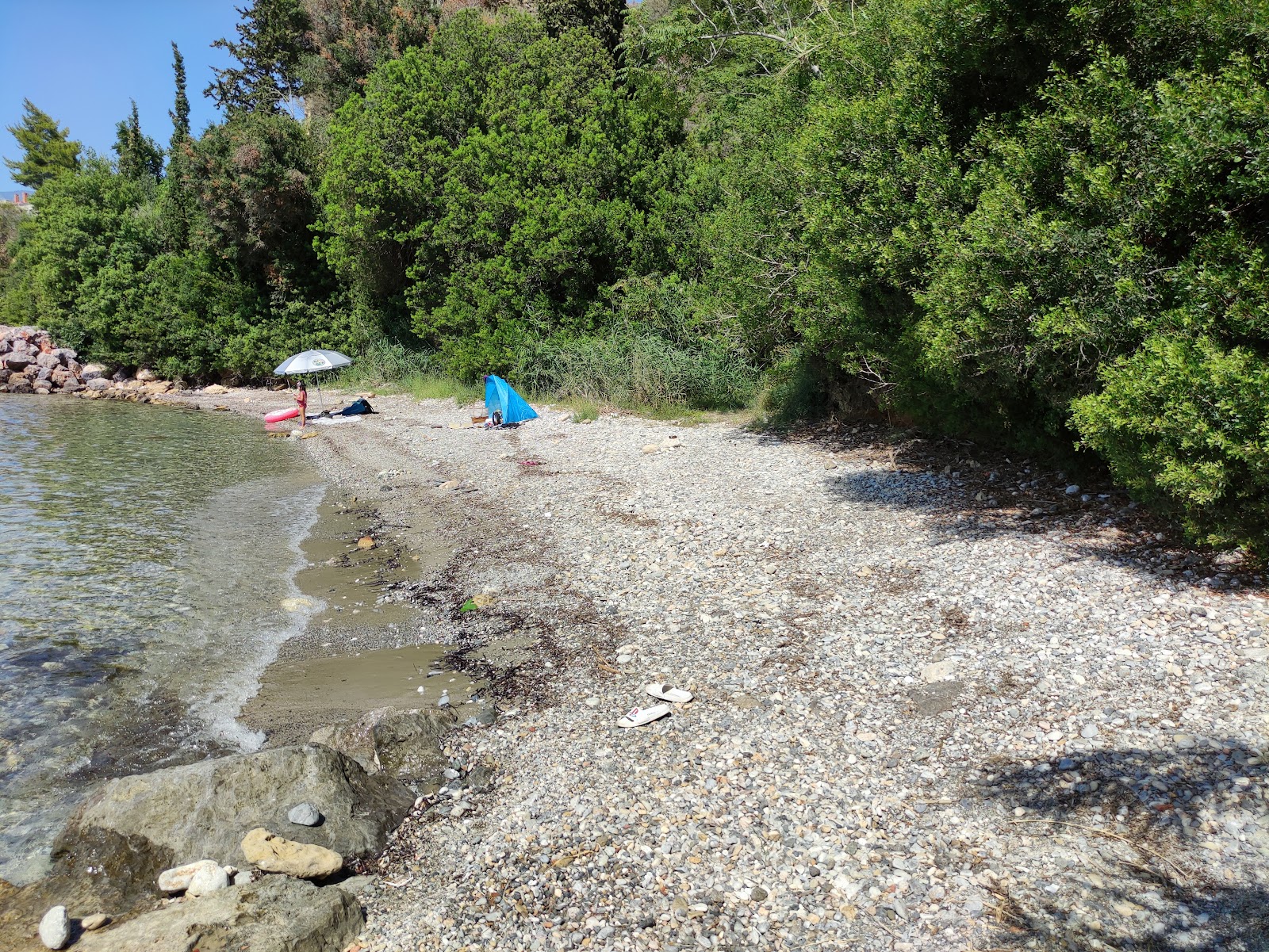 Foto av Kitries beach med liten vik