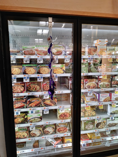 Grocery Store «Stop & Shop», reviews and photos, 44 Fenn Rd, Newington, CT 06111, USA