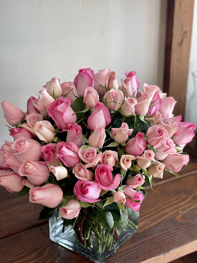 Florist «Dillon-Chapin Inc», reviews and photos, 161 White St, Hartford, CT 06114, USA