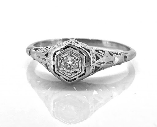 Jewelry Store «Gesner Estate Jewelry», reviews and photos, 1600 W Bay Dr, Largo, FL 33770, USA