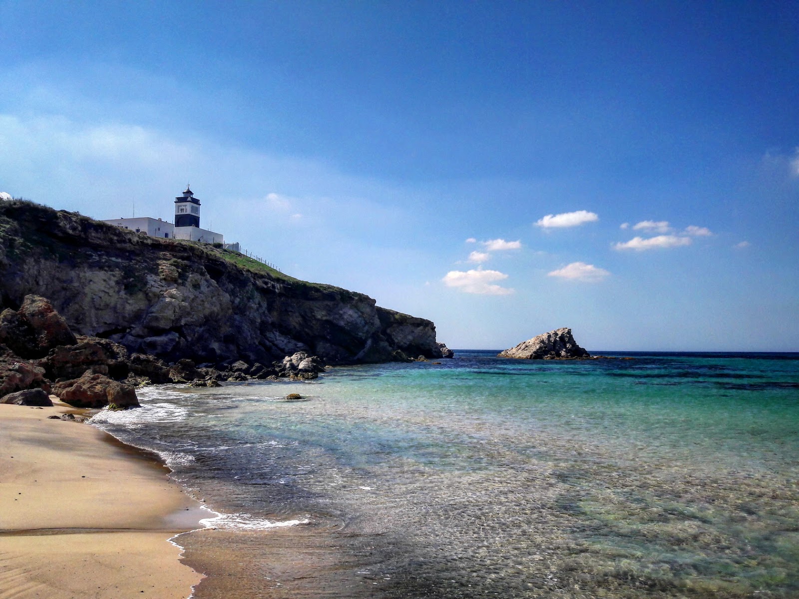 Ras Angela Beach'in fotoğrafı biraz temiz temizlik seviyesi ile