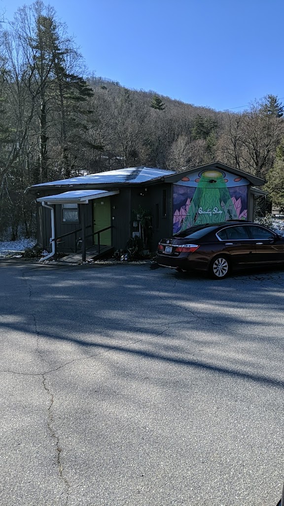 Rocket Beauty Shop 28730
