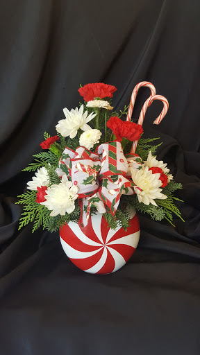 Florist «Shananne Cain Florist Inc», reviews and photos, 123 N Central Ave, Umatilla, FL 32784, USA