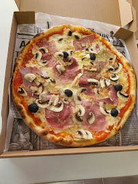 Pepperoni du Pizzas à emporter Pizza Belvedere Chez Monica à Albertville - n°2