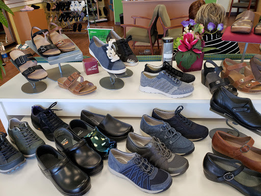 Orthopedic Shoe Store «Foot Solutions Cincinnati North», reviews and photos, 5475 Deerfield Blvd, Mason, OH 45040, USA