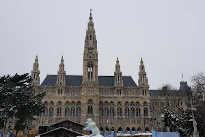 Rathausplatz image
