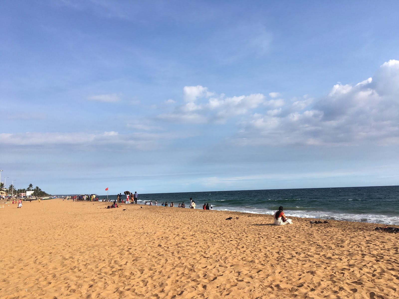 Photo de Shangumugham Beach avec un niveau de propreté de partiellement propre