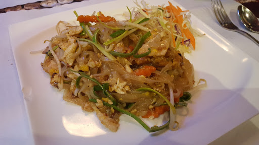 Khoom Lanna Thai Food