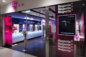 Magenta Shop image