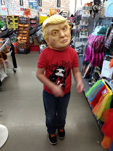 Variety Store «Five Below», reviews and photos, 2108 N 2nd St, Millville, NJ 08332, USA