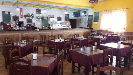 Bar Restaurante El Pilero Casa Luis - C. Hilanderos, 11, 41410 Carmona, Sevilla, Spain