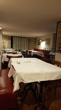 Atmosphère du Restaurant français Le Bouchon Sully à Lyon - n°4