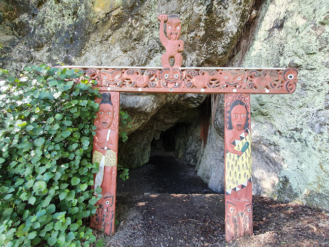 Muriwai's Cave