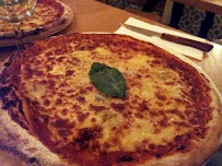 Pizza du Restaurant italien GEMINI LEGENDRE - Pasta & Pizze à Paris - n°8