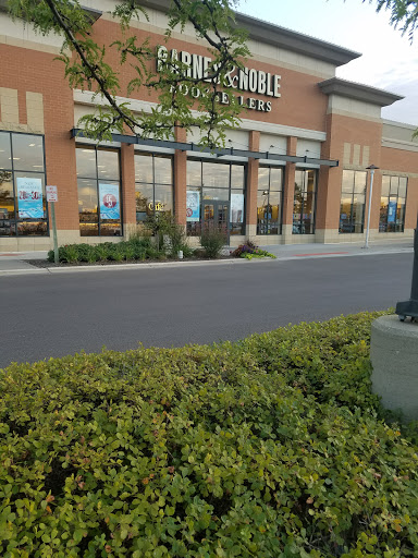 Book Store «Barnes & Noble», reviews and photos, 102 Commons Dr, Geneva, IL 60134, USA
