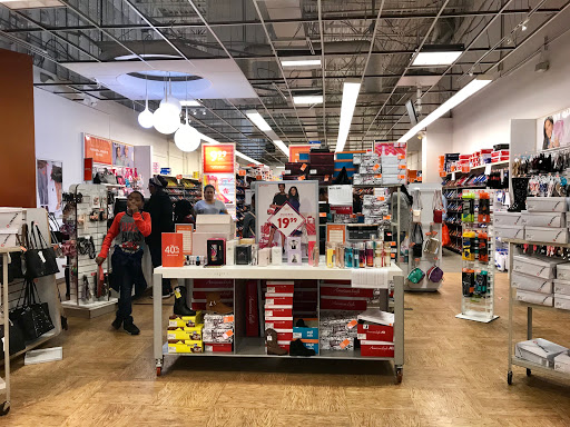 Payless ShoeSource, 5000 S Arizona Mills Cir, Tempe, AZ 85283, USA, 