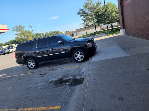 Used Car Dealer «RossCo Auto Sales», reviews and photos, 3333 1st Ave SE, Cedar Rapids, IA 52402, USA