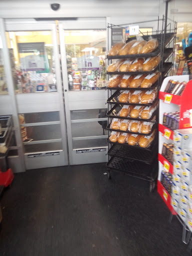 Grocery Store «Stop & Shop», reviews and photos, 154 Westchester Ave, White Plains, NY 10604, USA