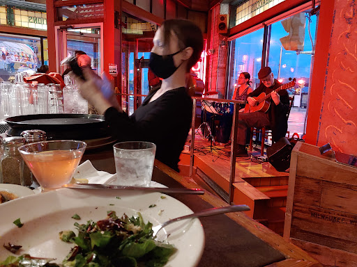 Pizza Restaurant «Transfer Pizzeria Café», reviews and photos, 101 W Mitchell St, Milwaukee, WI 53204, USA