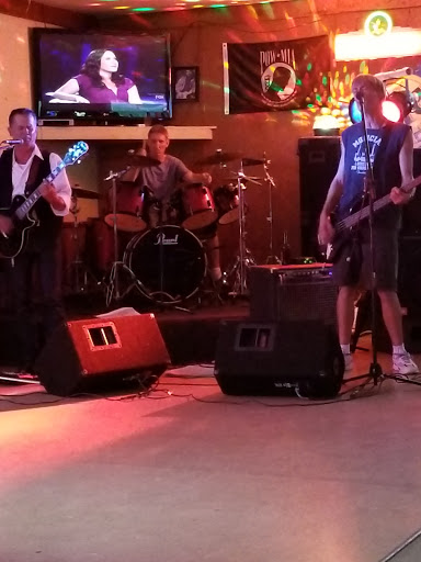 Liquor Store «Two-Lane Package Liquor & Bar», reviews and photos, 9702 Old Bardstown Rd, Louisville, KY 40291, USA