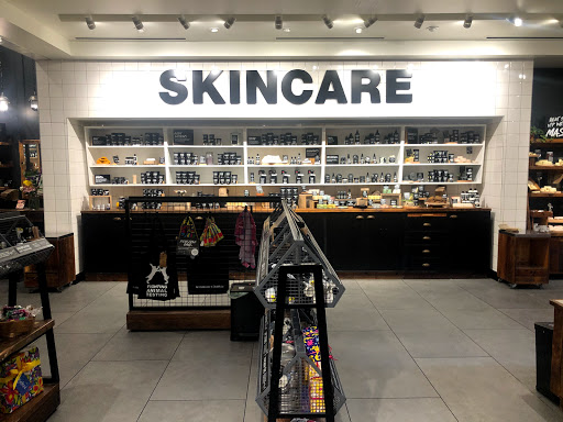 Cosmetics Store «Lush Cosmetics», reviews and photos, 2800 W Big Beaver Rd # 232, Troy, MI 48084, USA