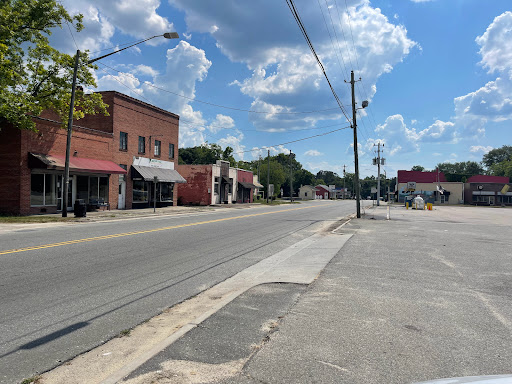 Grocery Store «Piggly Wiggly Supermarket», reviews and photos, 44 S Ingold Ave, Garland, NC 28441, USA