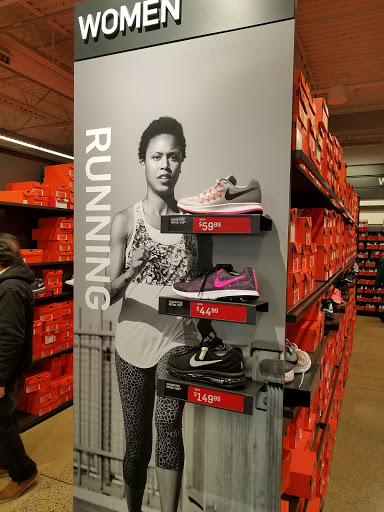 Clothing Store «Nike Factory Store», reviews and photos, 241 Fort Evans Road Northeast #510, Leesburg, VA 20176, USA