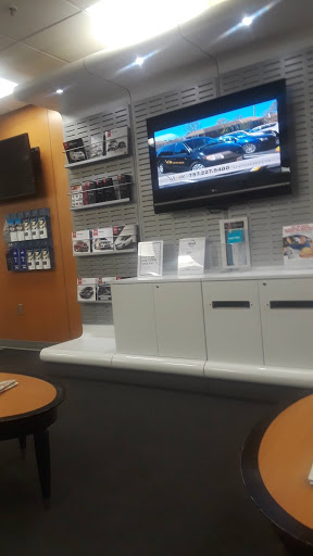 Car Dealer «Hall Nissan Chesapeake», reviews and photos, 3417 Western Branch Blvd, Chesapeake, VA 23321, USA