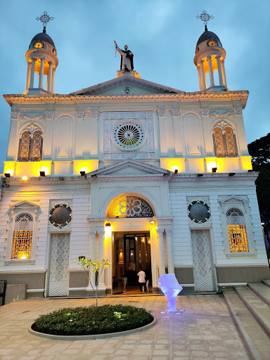 Parroquia Santo Domingo de Guzmán - Iglesia Católica San Vicente Ferrer