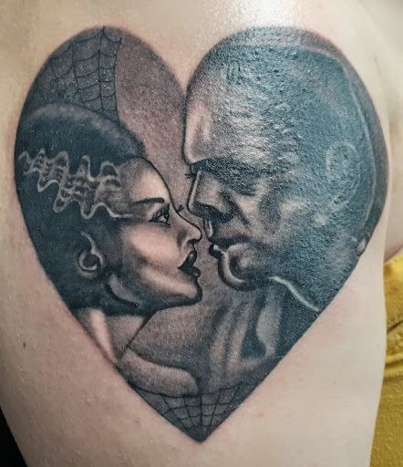 Tattoo Shop «Wizard Tattoo Studio», reviews and photos, 5780 S M L King Jr Pkwy, Beaumont, TX 77705, USA